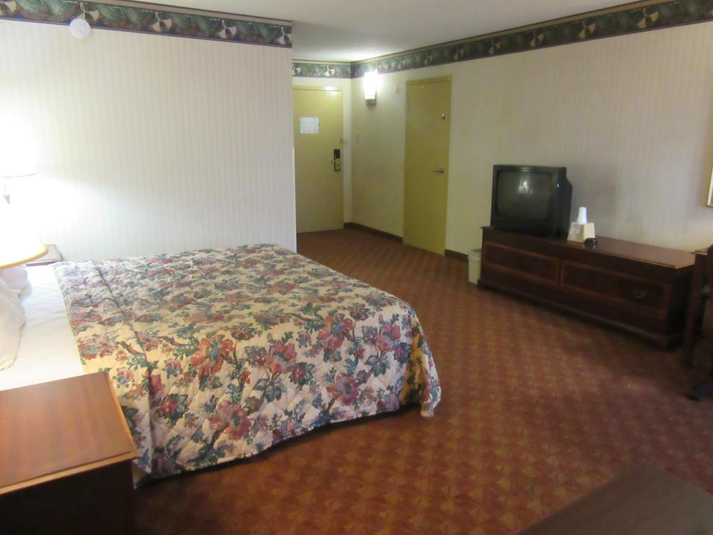 Governor'S Inn & Suites Memphis Buitenkant foto